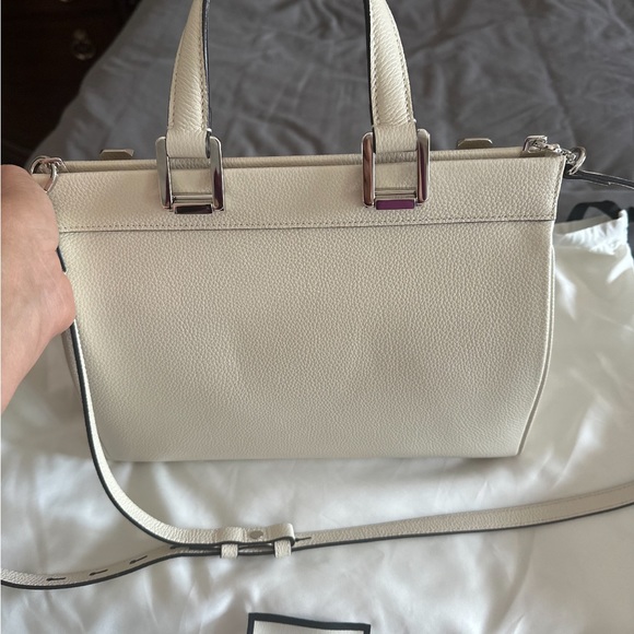 Gucci purse - Picture 2 of 3